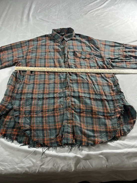Easel Los Angeles Women’s Long Sleeve Raw Hems Flannel Size Large Distressed - Picture 7 of 14